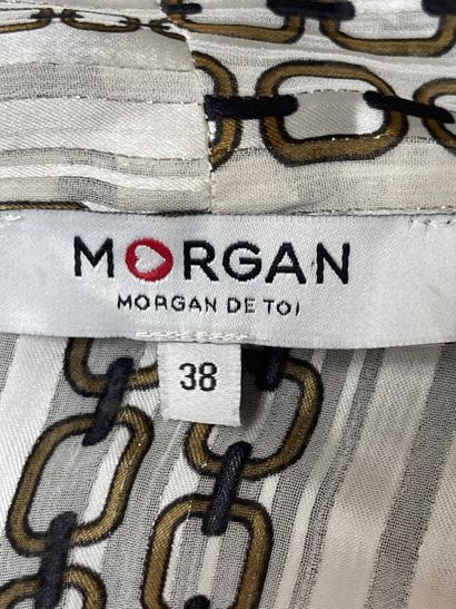 El GANSO 
Veste en velours bleu marine.
ACC...