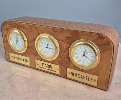CHRISTIAN DIOR pour Matrixx marqueting
Pendulette...