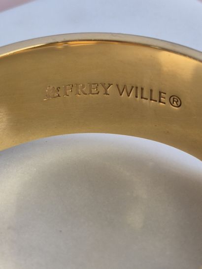 FREY WILLE
Gold-plated enameled bangle bracelet...