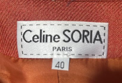 Celine SORIA
Veste en laine orange
Taille...