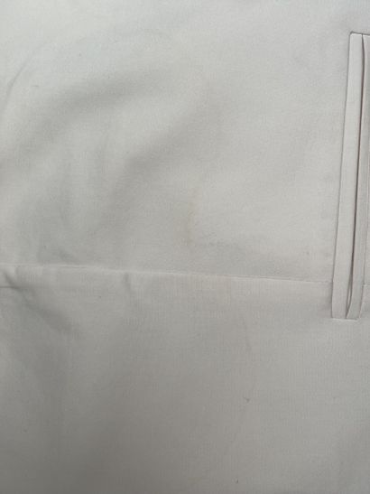 El GANSO 
Veste en velours bleu marine.
ACC...