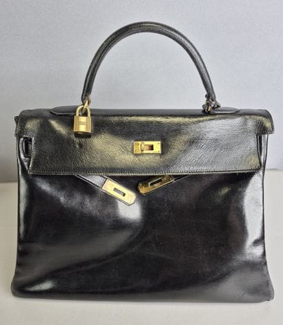 HERMES Paris
Kelly Retourné