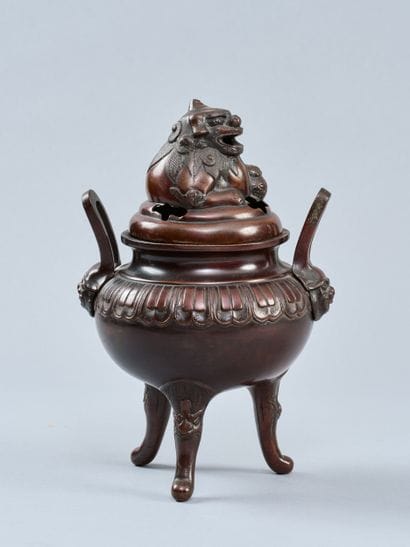 JAPAN, early 20th century 
Tripod bronze...