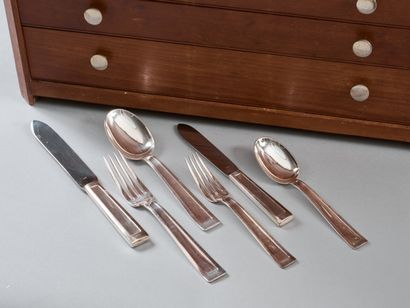 Belle partie ménagère en argent 950 millièmes...