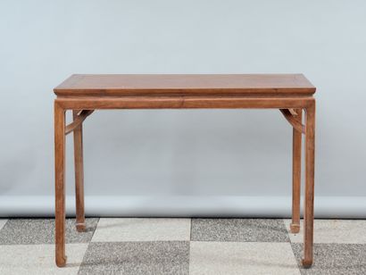 CHINA, late 19th century 
Natural wood table...