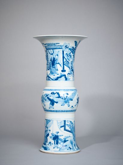 CHINA, 19th century 
Rare porcelain vase...