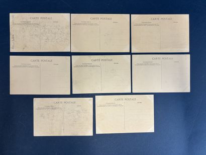 Un lot de huit cartes postales des funérailles...