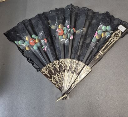 Fonds LOUBET – Eventail / Eventail de Madame...