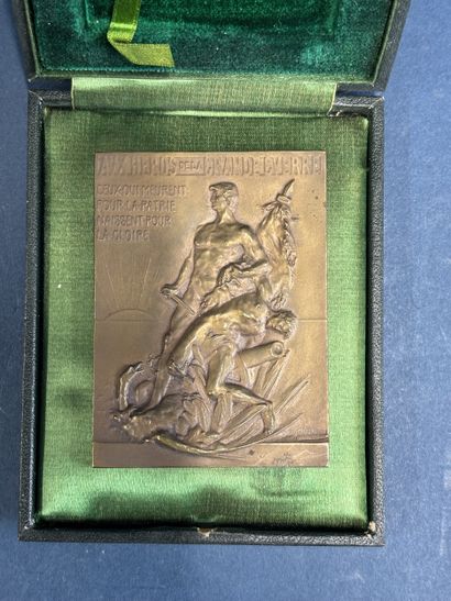 Coffret avec médaille en bronze « aux héros...