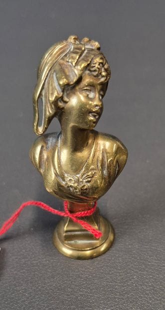 Fonds LOUBET – Sceau à cacheter en bronze...