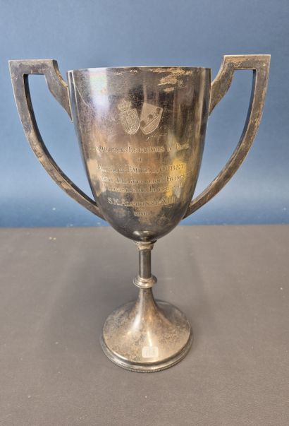 Fonds LOUBET – Espagne / Coupe en métal argenté...