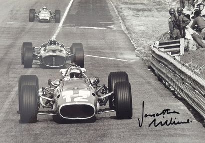 Autograph of Jonathan Williams
Photo paper...