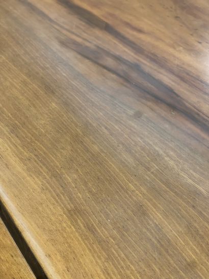 Set comprising an oval light-wood middle...