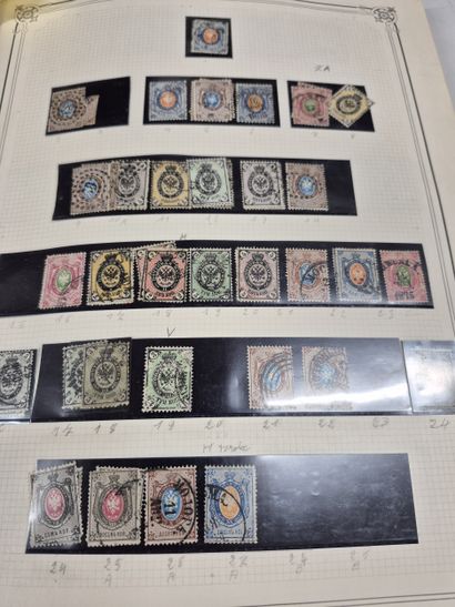 RUSSIE / URSS
dans 3 gros classeurs, collection...