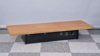 TRAVAIL DE DECORATEUR DES ANNEES 70 
Meuble...