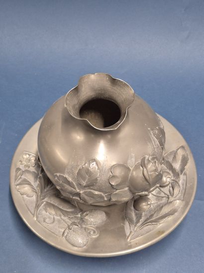 PREVOT
Lot comprising an ovoid pewter vase...