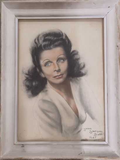 Set of four portraits including :
- two photographic...