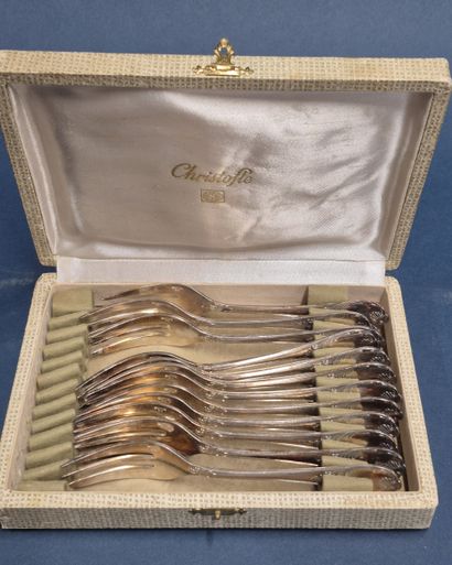 CHRISTOFLE
Suite de douze fourchettes à gâteau...