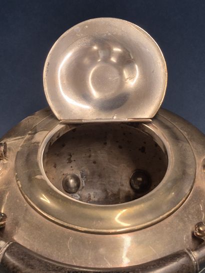 Samovar et son réchaud en métal argenté à...