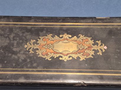 Rectangular glove box in veneered wood decorated...
