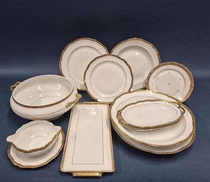 LIMOGES FRANCE - CHAPUS FRERES 
Enameled...