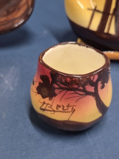 SAINT JEAN DU DESERT
Polychrome enamelled...