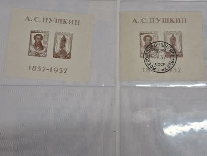 RUSSIE / URSS
ensemble de 4 albums contenant...