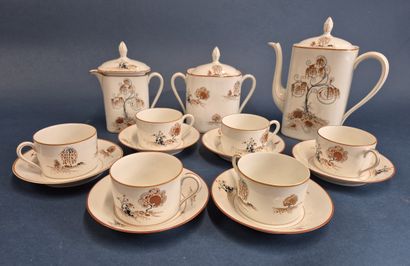 RAYNAUD Limoges
White porcelain coffee set...