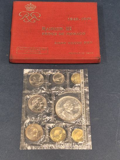 Série de pièces Fleurs de Coins Rainier III...