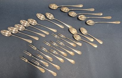 CHRISTOFLE 
Partie de ménagère en métal argenté,...