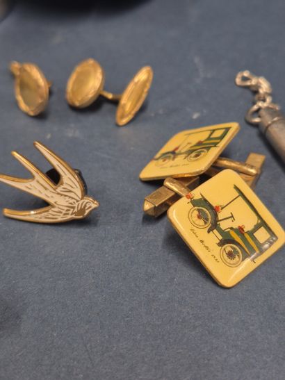 Lot comprenant cinq paires de boutons de...