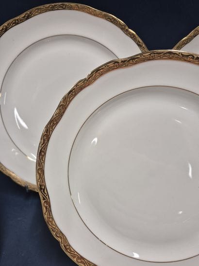 LIMOGES FRANCE - CHAPUS FRERES 
Enameled...