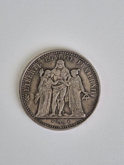 1 pièce de 10 francs en argent 
Poids : 25...