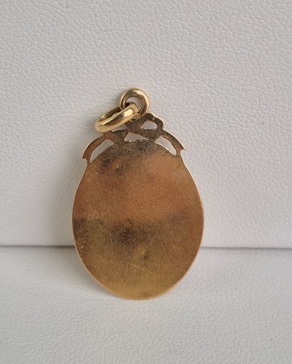 Pendentif médaille religieuse en or jaune...