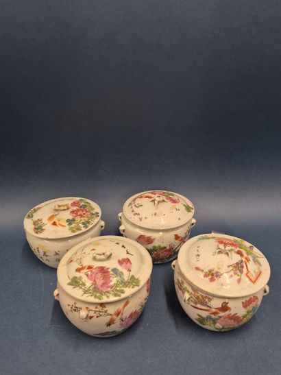 CHINA, early 20th century 
Suite of four...
