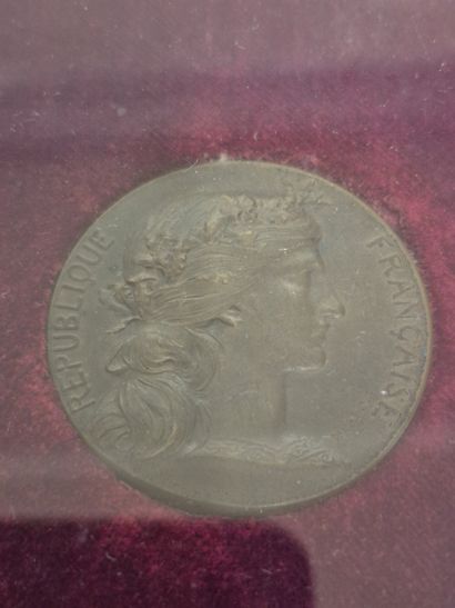 In a frame, a Croix de Chevalier de la Légion...