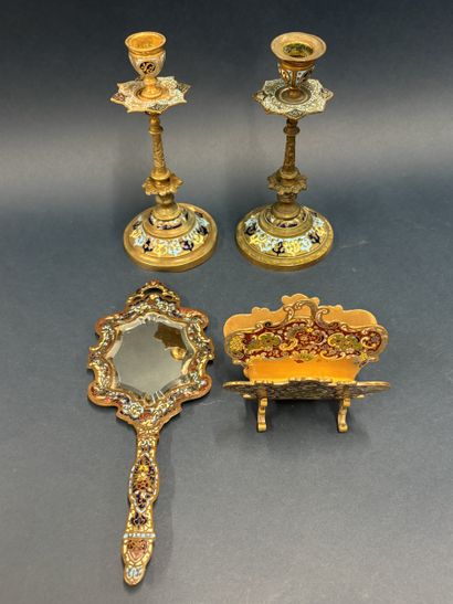 Lot de bureau de jeune fille en bronze et...