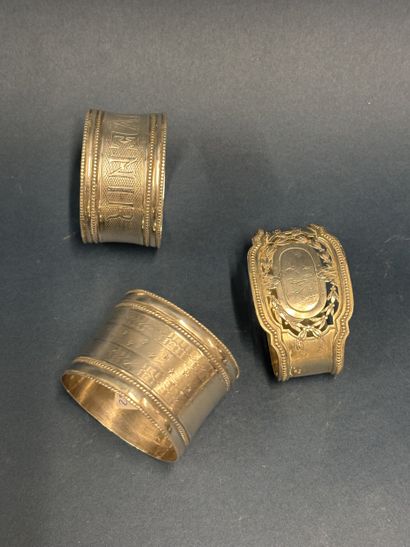 Lot de trois ronds de serviette en argent...