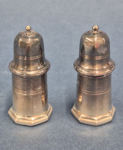 CHRISTOFLE France 
Salière et poivrière en...