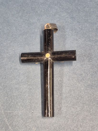 Pendentif croix en pierre noire et or rose...