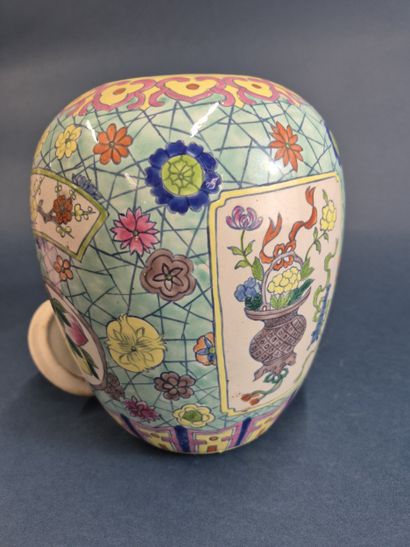 CHINA XX th century Porcelain covered ginger...
