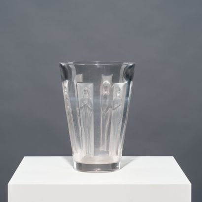 R.LALIQUE France 
Pressed-molded glass 