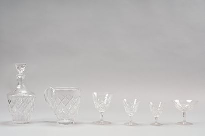 SAINT-LOUIS
Set of cut crystal glasses 