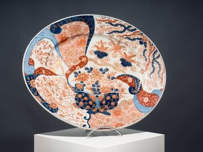 JAPAN, 19th century
Large oval porcelain...