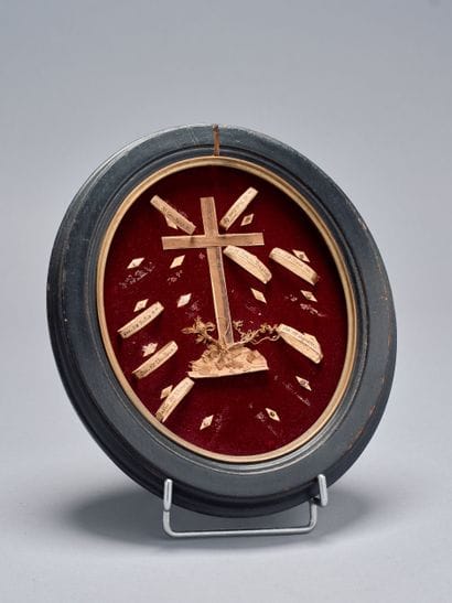 Fragmentary, oval-shaped reliquary frame,...