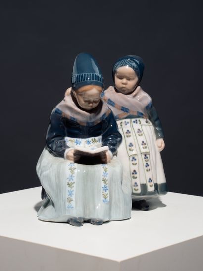 BING GRONDAHL, Denmark (now ROYAL COPENHAGEN)
Young...