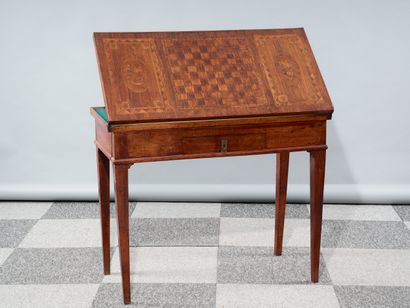 Rectangular game table in veneered wood,...