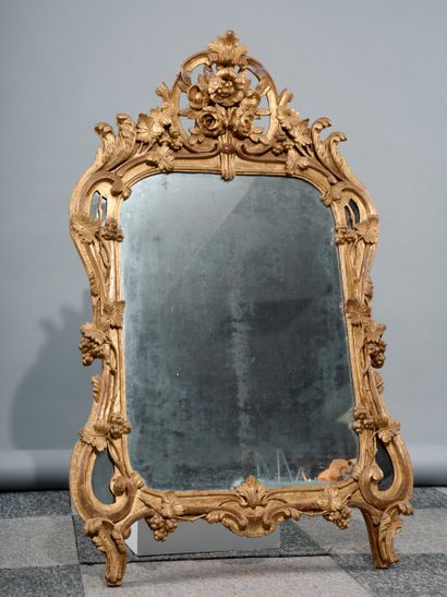Rectangular mirror in wood and gilded stucco,...