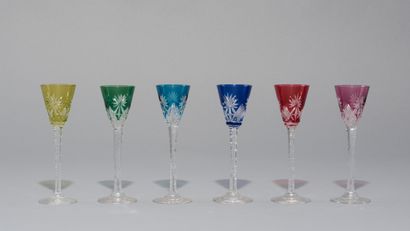 SAINT LOUIS France
Suite of 6 crystal liqueur...