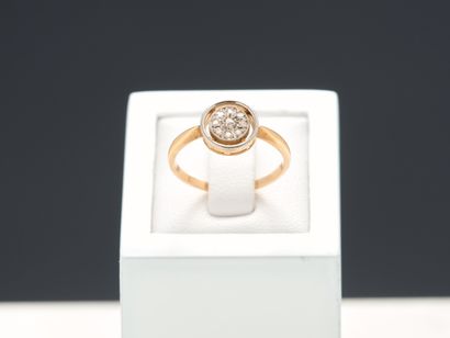 Bague en or jaune 18k 750 millièmes centrée...